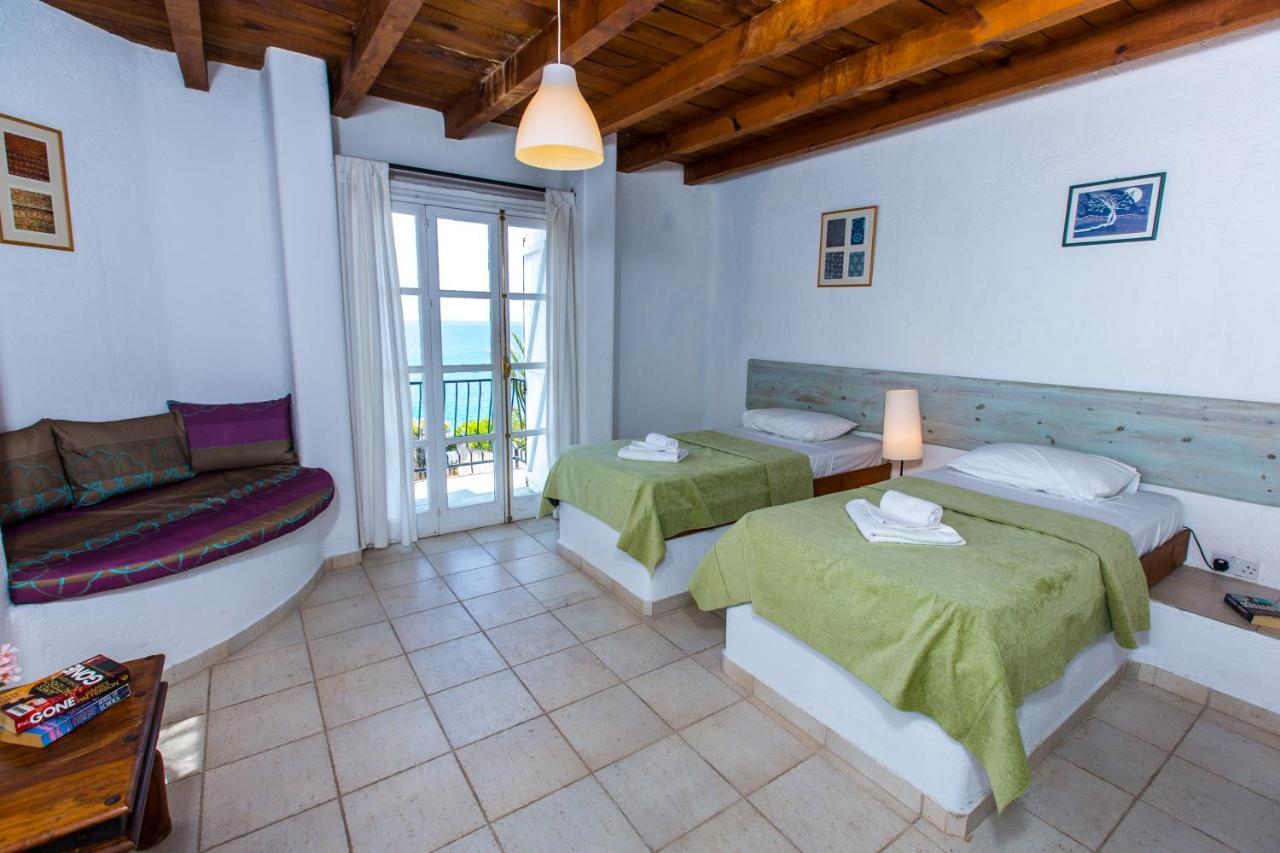 Villa Clarissa & Carmel View Пафос Екстериор снимка