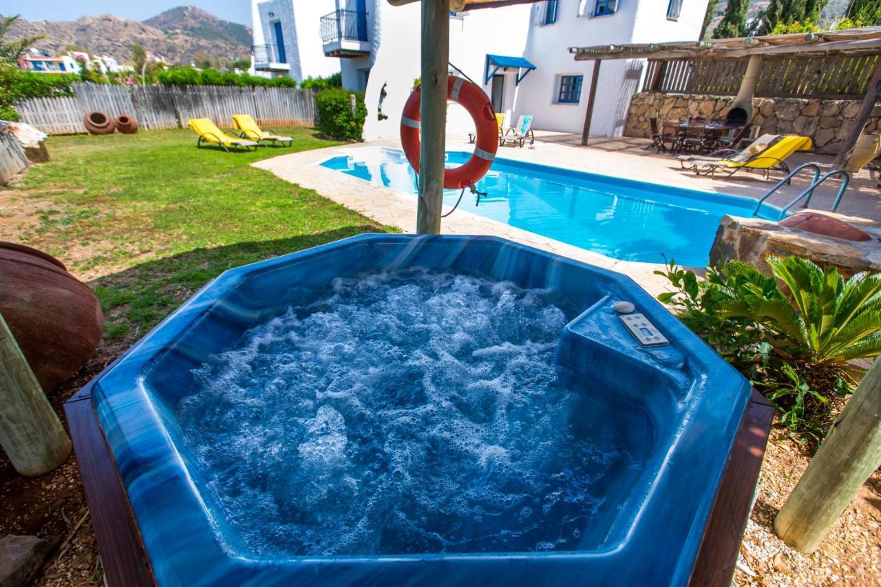 Villa Clarissa & Carmel View Пафос Екстериор снимка
